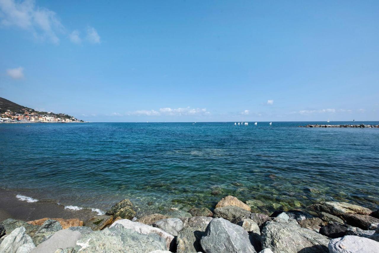 Casa Gocce Di Cristallo Varazze Buitenkant foto